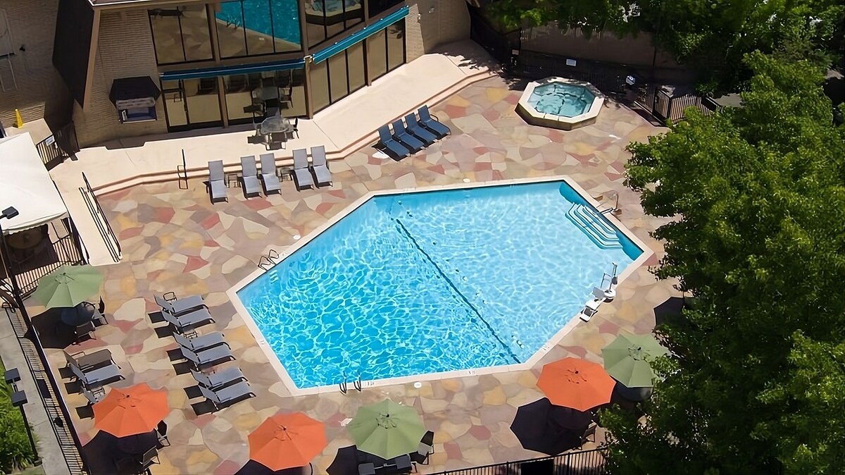 Relax and Unwind in these 3 Units, Outdoor Pool!