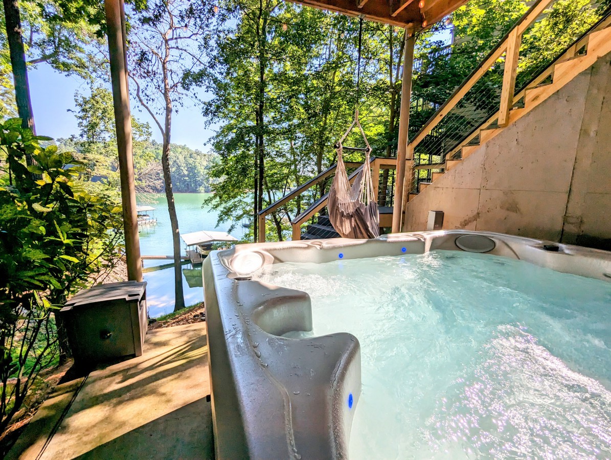 Private Lake House w/Hot Tub, Air Hockey & More