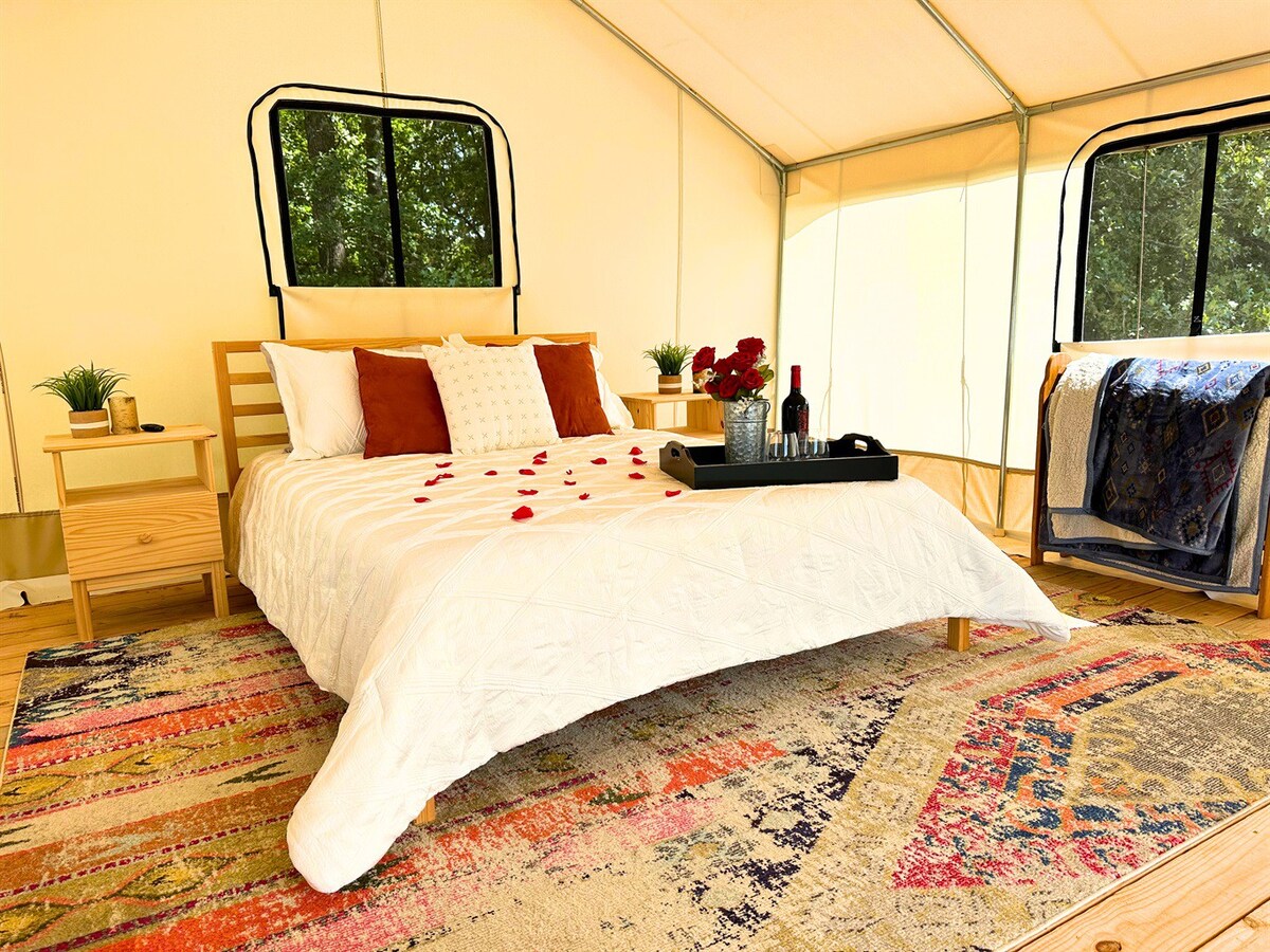 Glamping Tent with Wood Stove near the Ozarks, MO