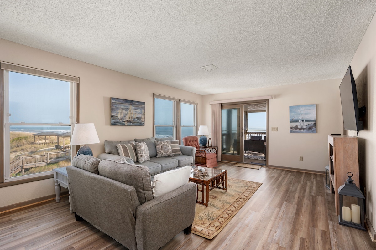 SCRM2: Dog-friendly oceanfront condo, awesome view