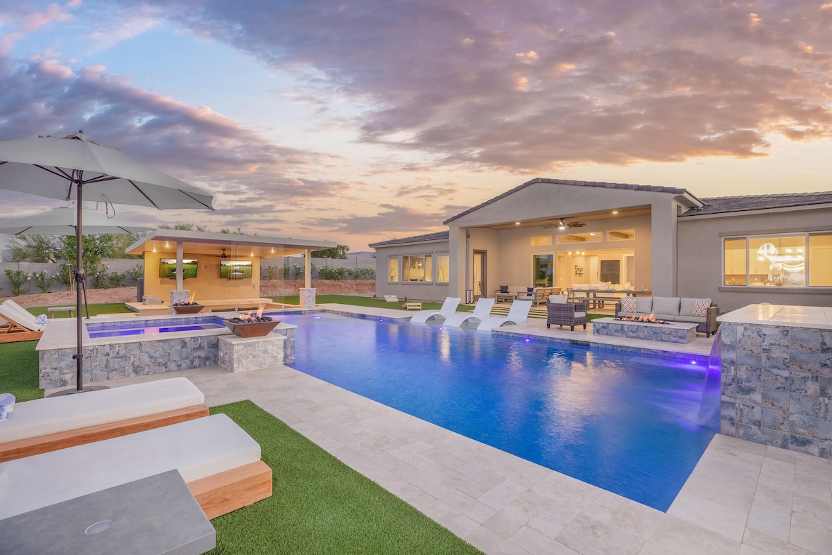 Breathtaking Mountain Views at a Scottsdale Oasis!