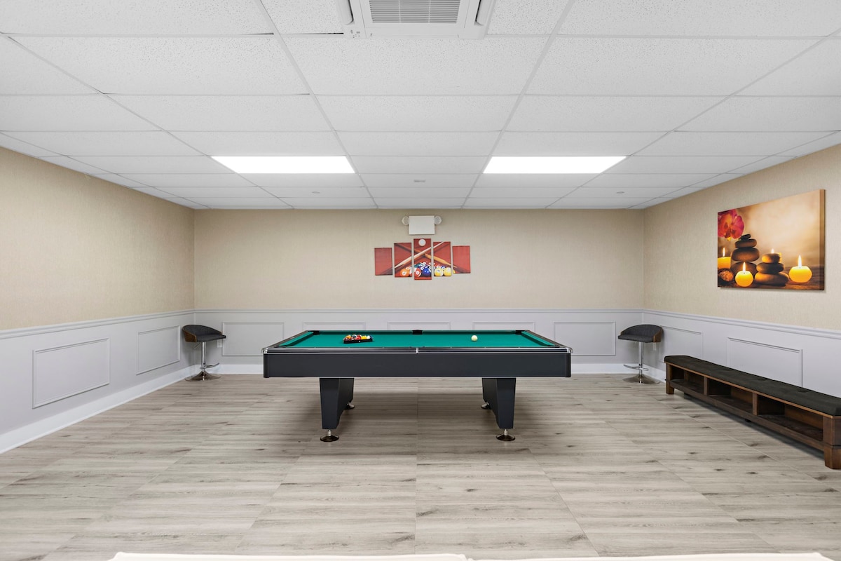 2 Free Parking~Gym~Pool Table~NYC 30min~EWR 10min