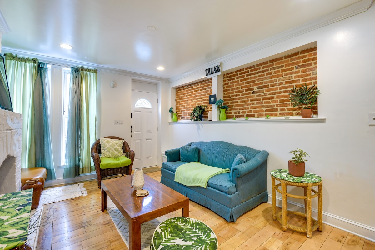 Quirky Baltimore Townhome ~ 2 Mi to Inner Harbor