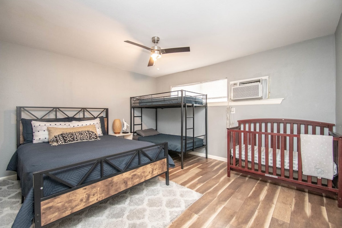 HTX King Bed Apt I Sleeps 6 I Parking I MedCenter