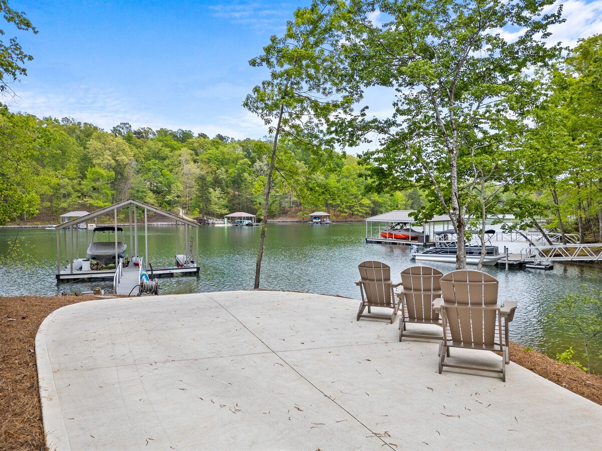 2 Bedroom Cottage on Lake Keowee- Lake/Dock Access