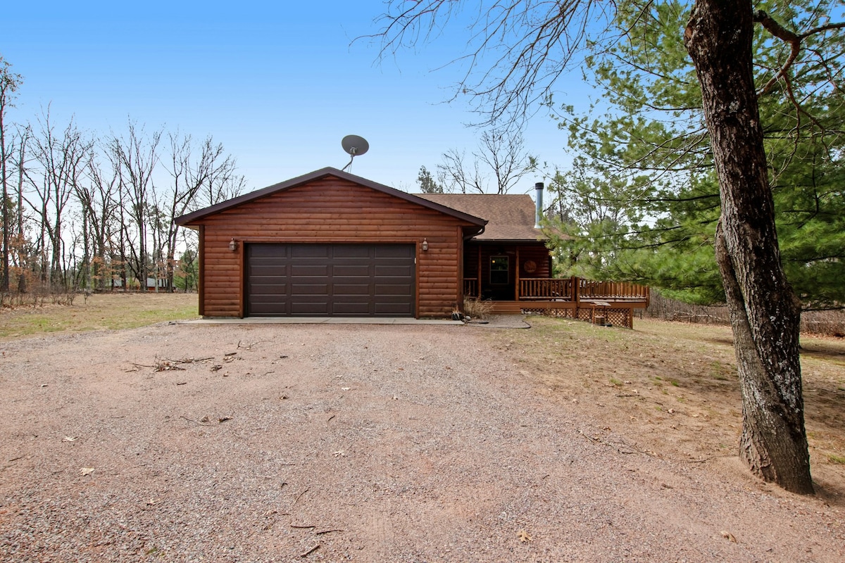 Wilderness retreat near the lake with firepit,