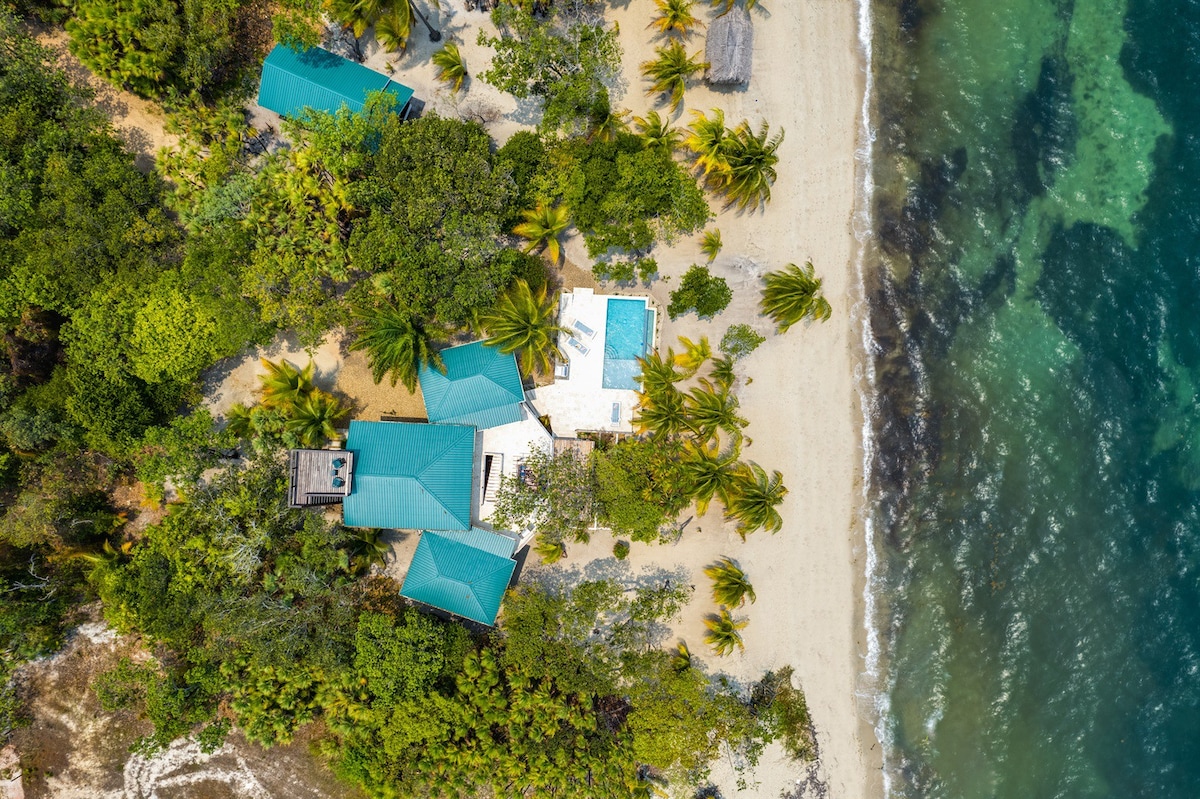 Photo Perfect-Beachfront 2 Bedroom-Infinity Pool