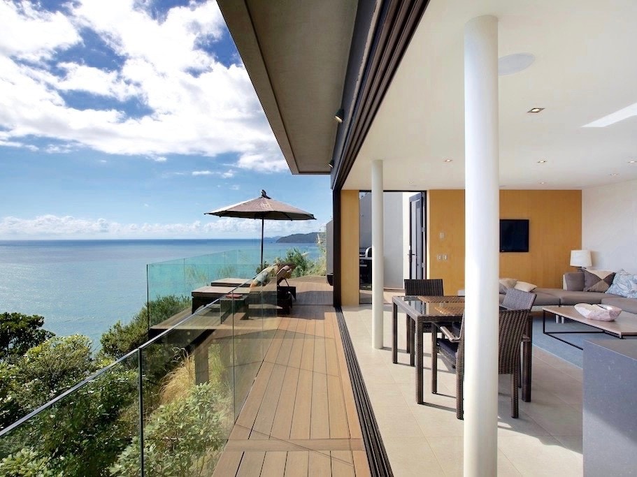The Lookout - Tairua Holiday Home