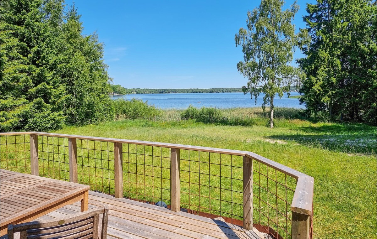Pet friendly home in Lövsjö with house sea view