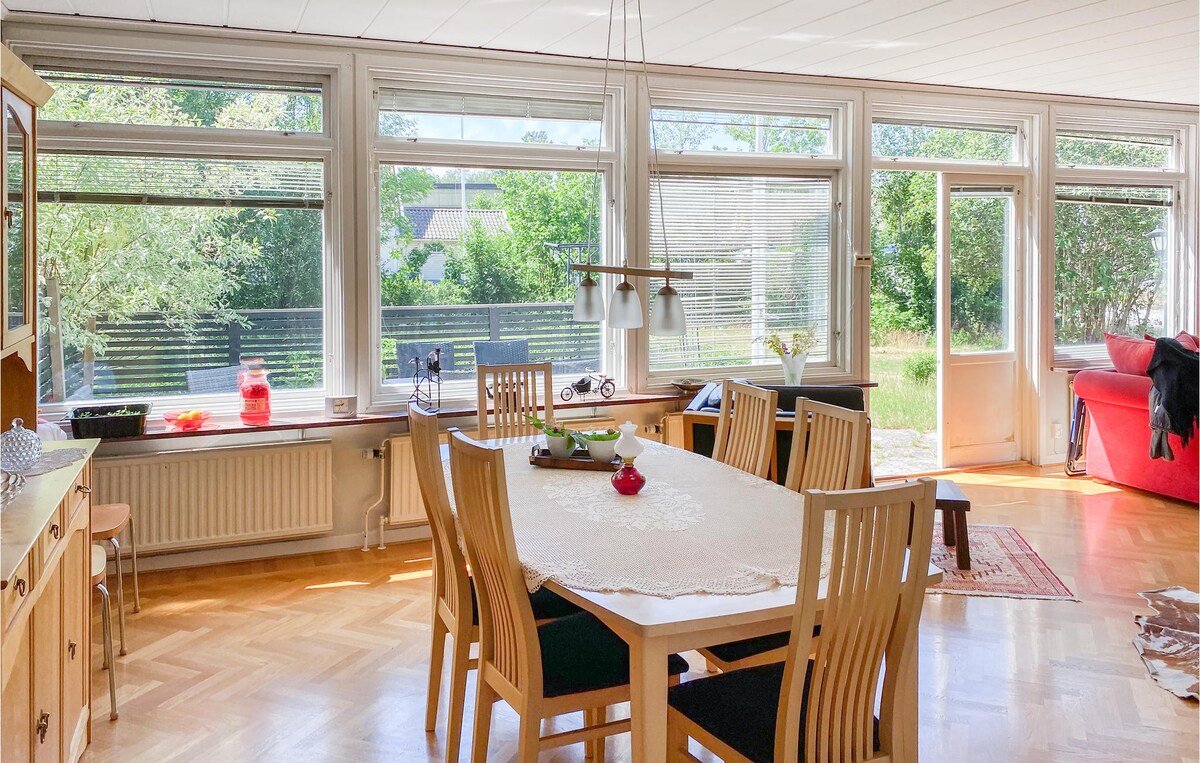 Beautiful home in älmeboda with kitchen