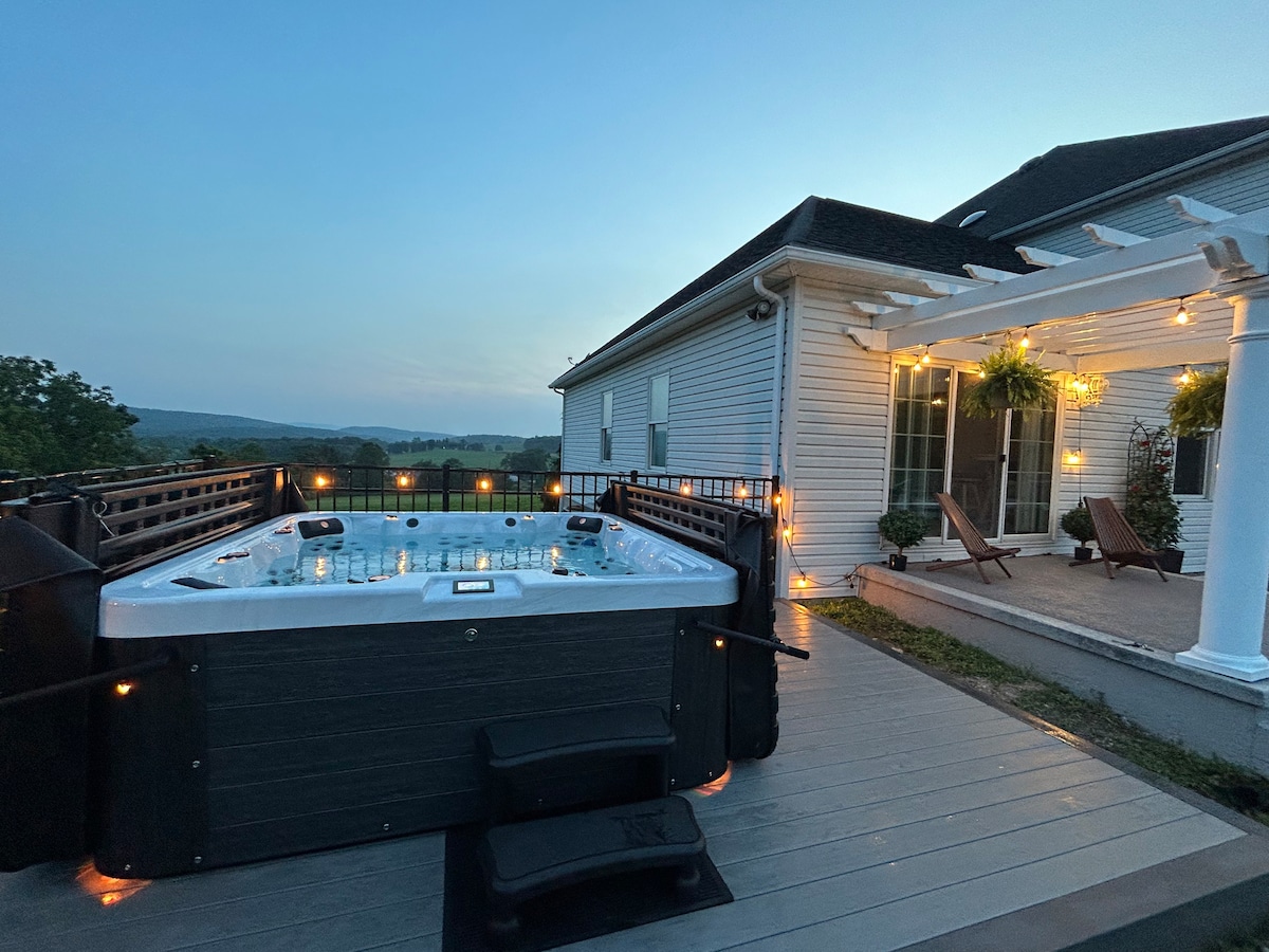 Estate w/ Hot Tub, Game Room, Pool - Sleeps 30+