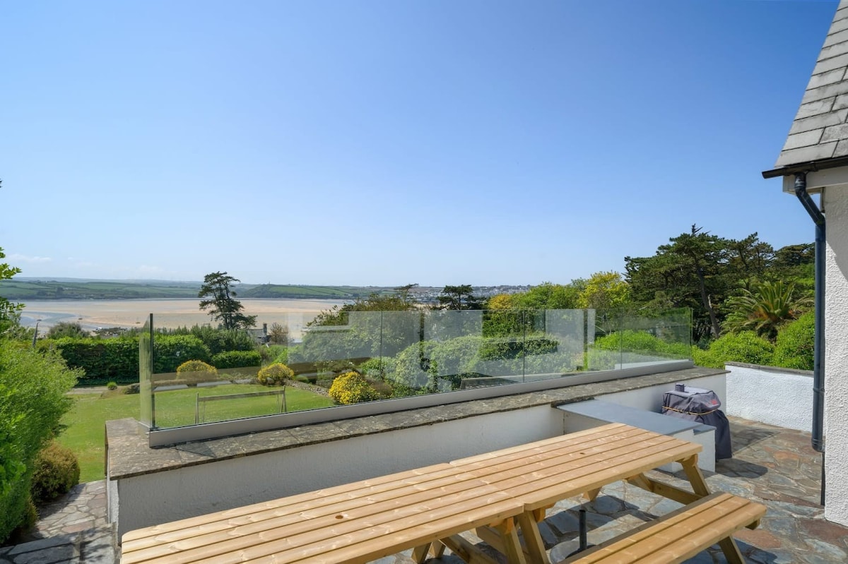 Beautiful Home with Pool Overlooking Camel Estuary