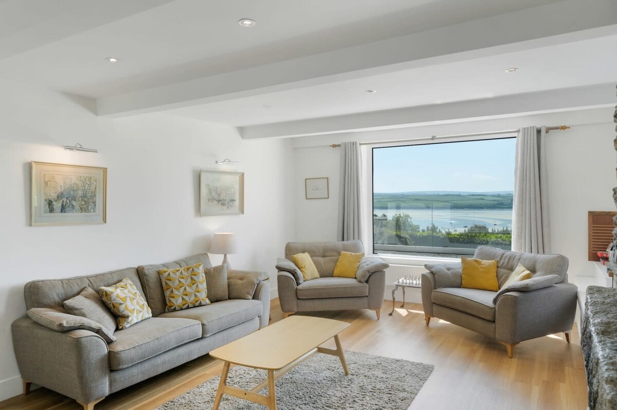 Beautiful Home with Pool Overlooking Camel Estuary