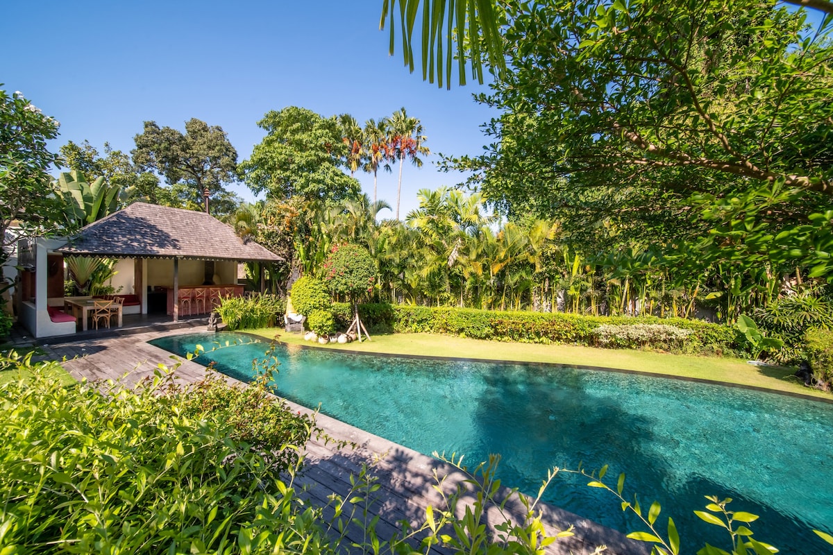 Ethereal Escape: New 6br Haven, Canggu