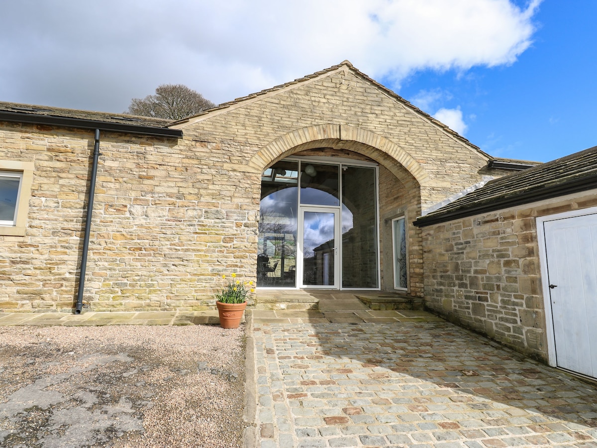 2 Barn Cottages