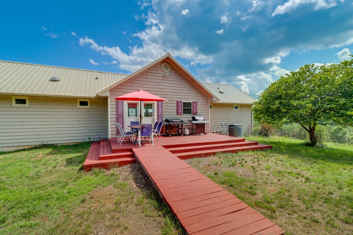 Spacious Yellville Retreat w/ Deck & Balcony