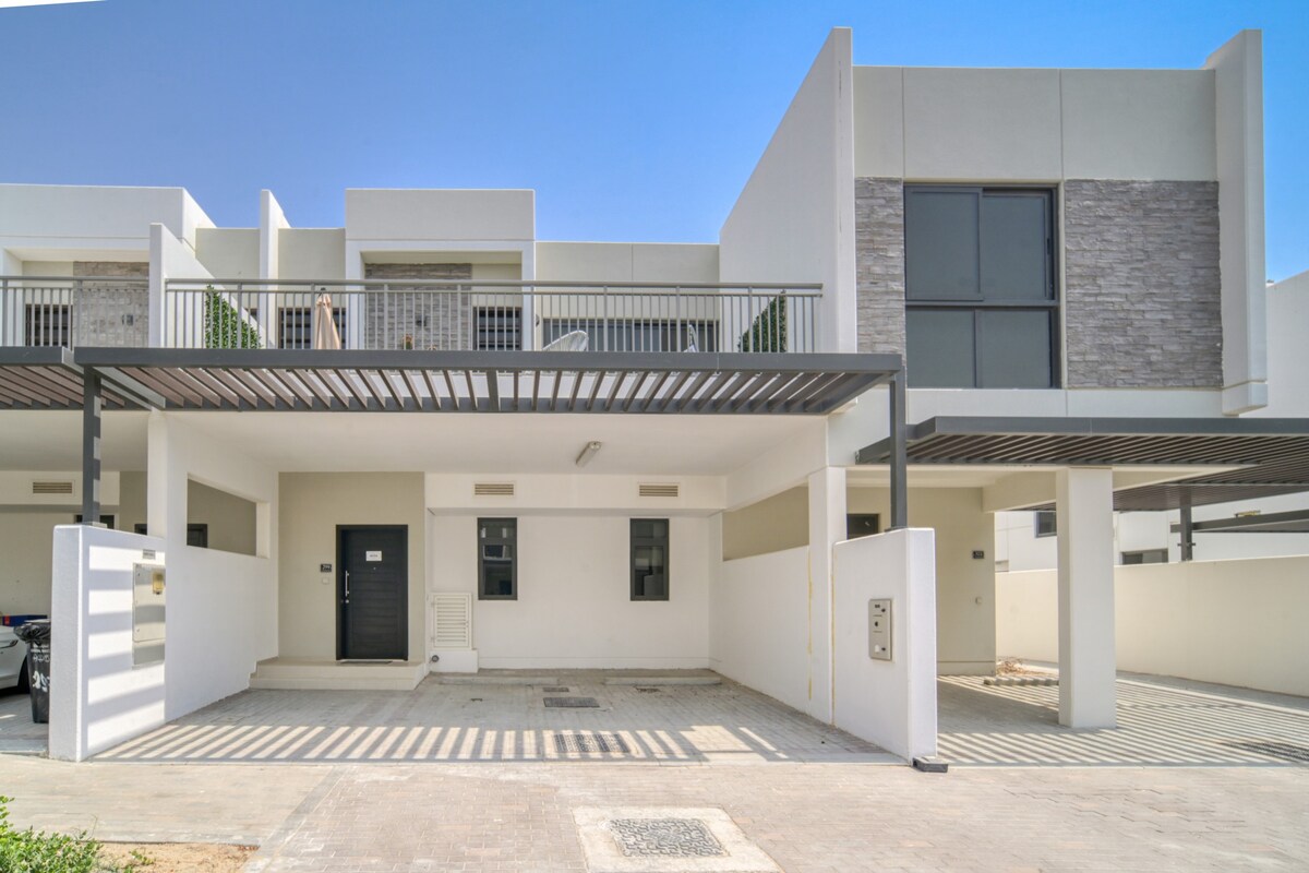 Spectacular 3BR Townhouse w/Private Pool@Dubailand