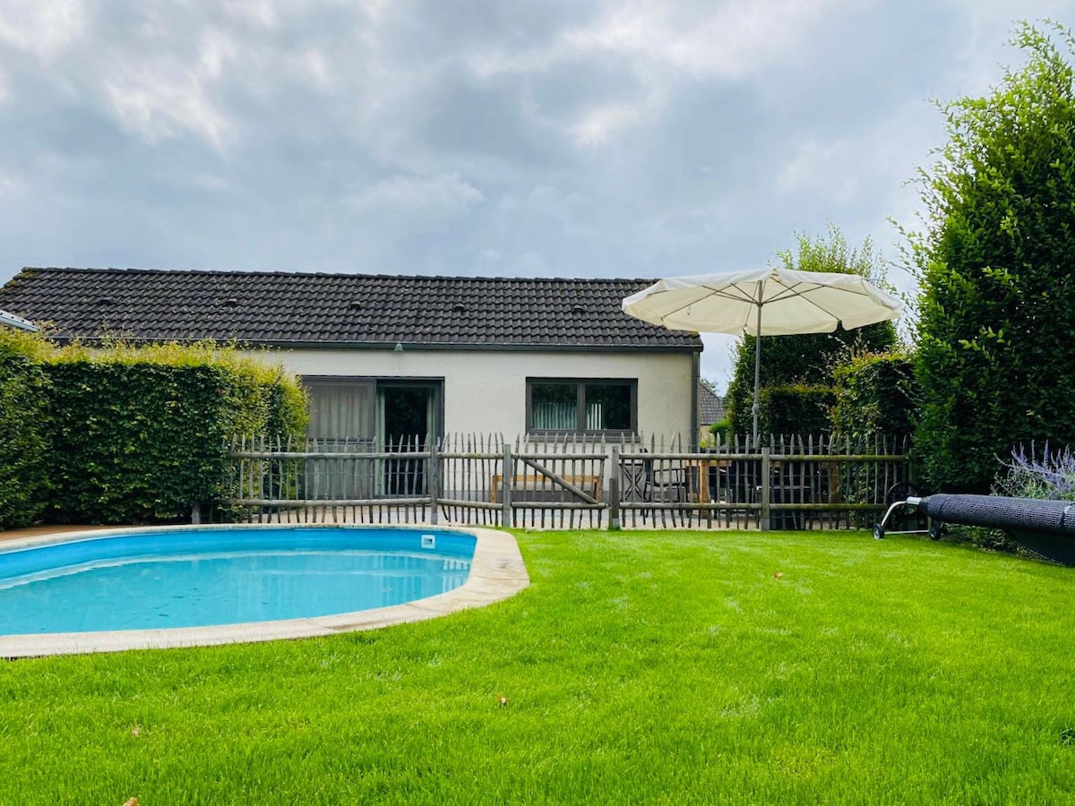 美丽的别墅，带游泳池，位于Zonhoven