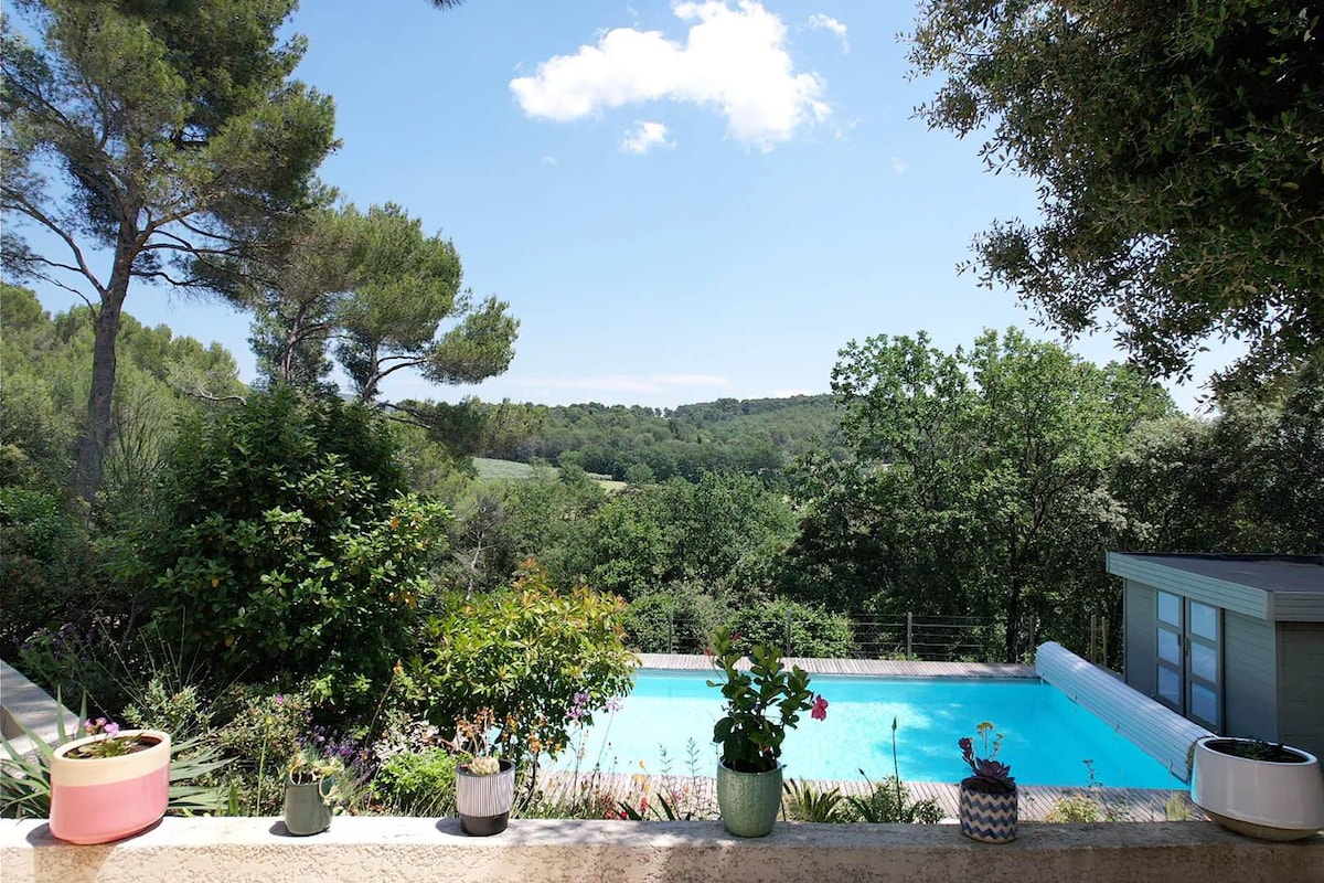 superb villa with private pool, with magnificent v