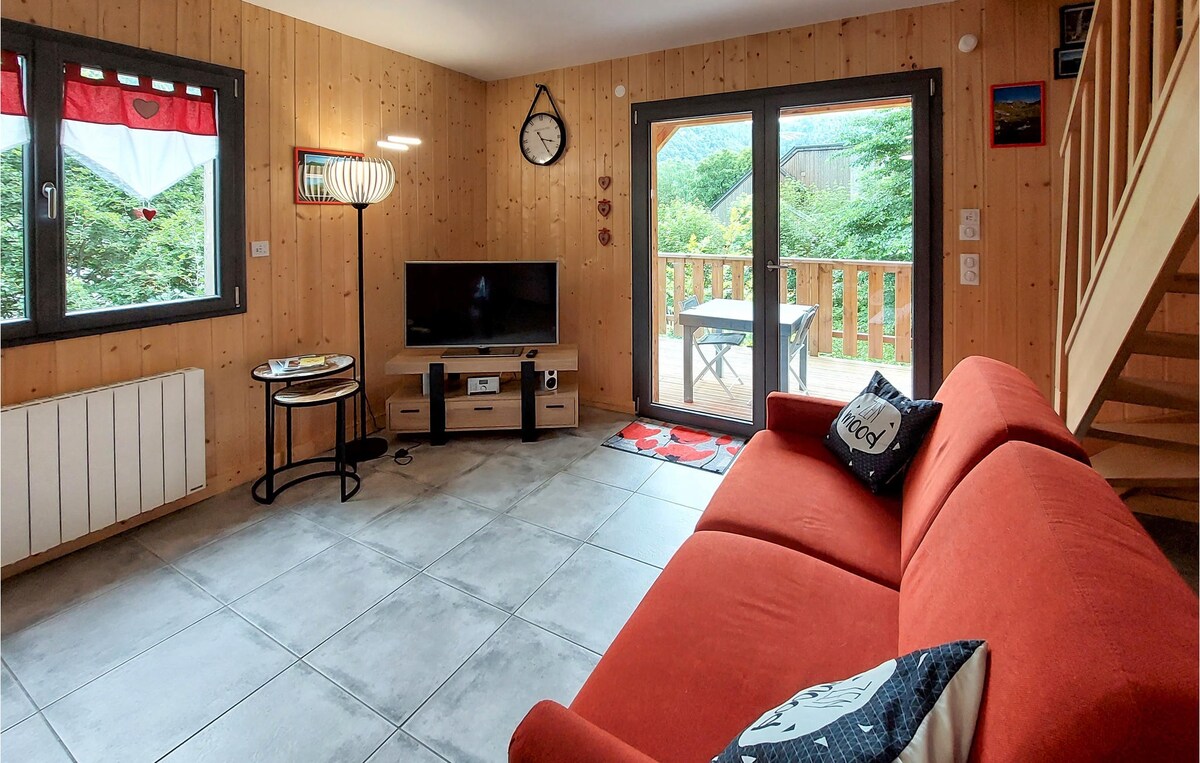 位于Mont-Dore的漂亮房源，配备无线网络和2间卧室