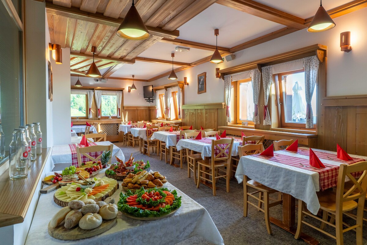 Quadruple Room with balcony in Krvavec resort