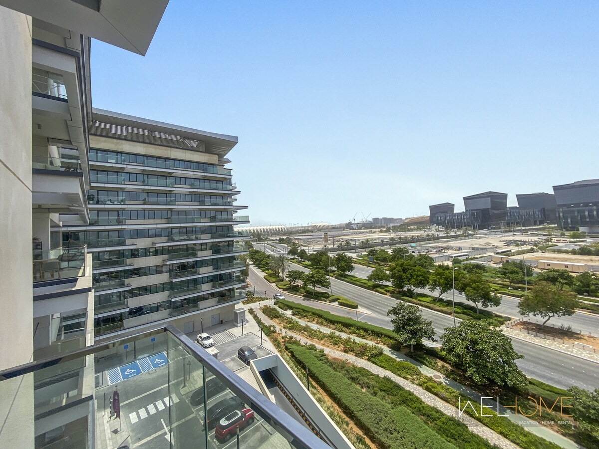 Urban Tranquil Retreat In The Heart of Yas Island