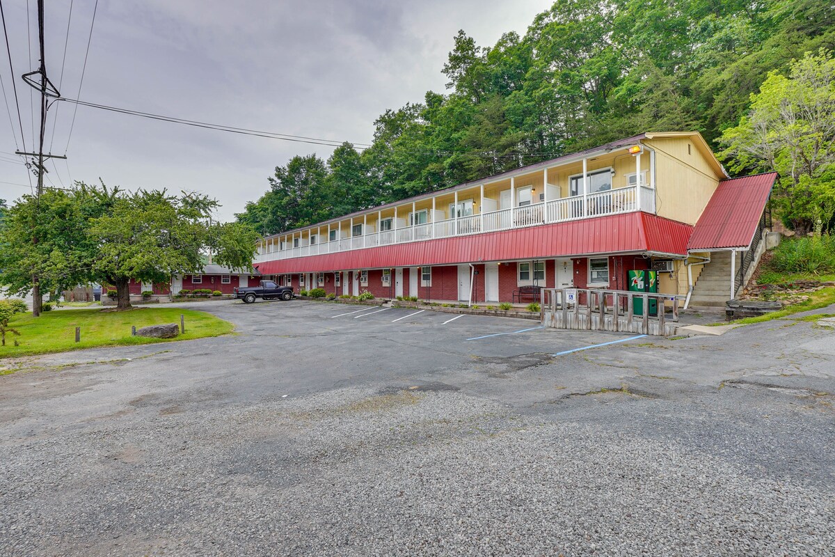 New River Gorge Vacation Rental with Balcony!