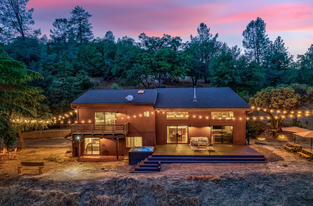 优胜美地日出之家（ Yosemite Sunrise House ） ，带水疗/景观/游戏！