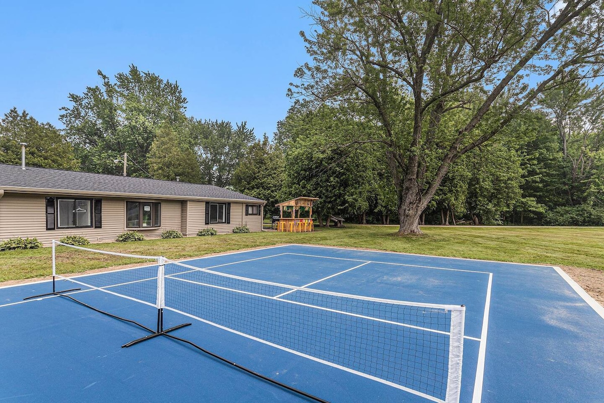 3 Cabin Pkg-Pickleball Ct | Hot Tub-all yr | 2.5 A