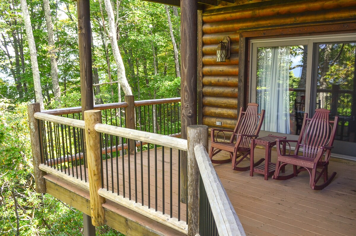 Log Cabin 5BR Mountain Views Private Club Access