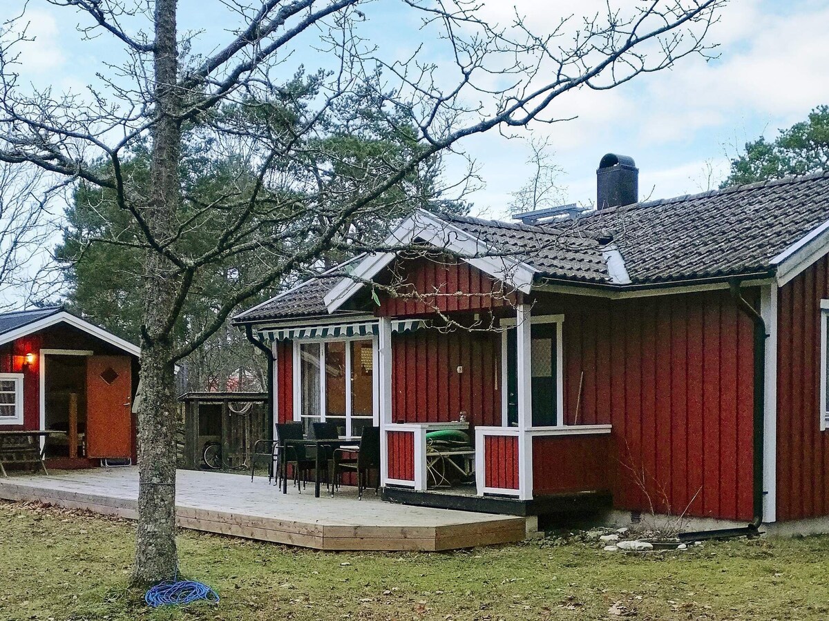 8 person holiday home in högklint