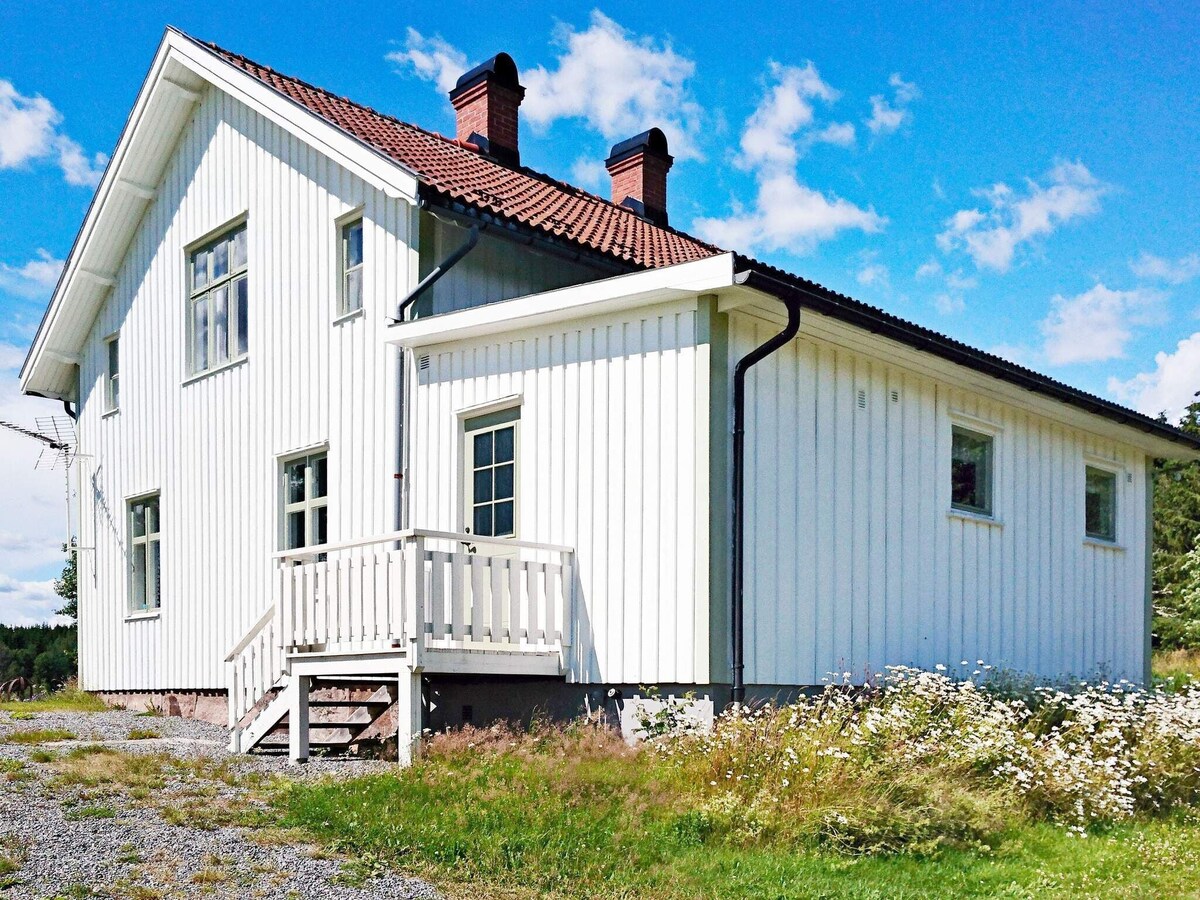 7 person holiday home in årjäng