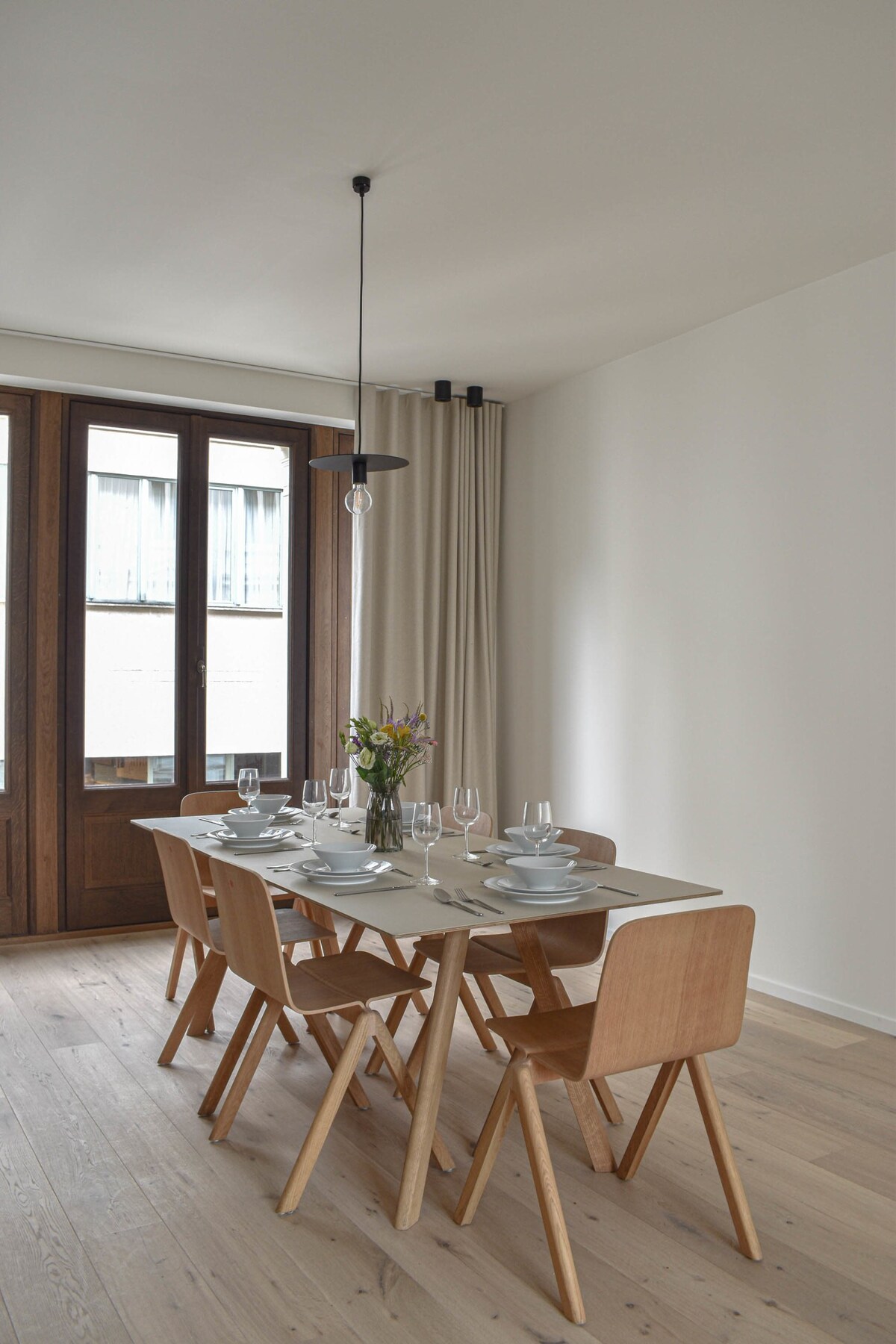 Stylish Duplex at Ghent's Core