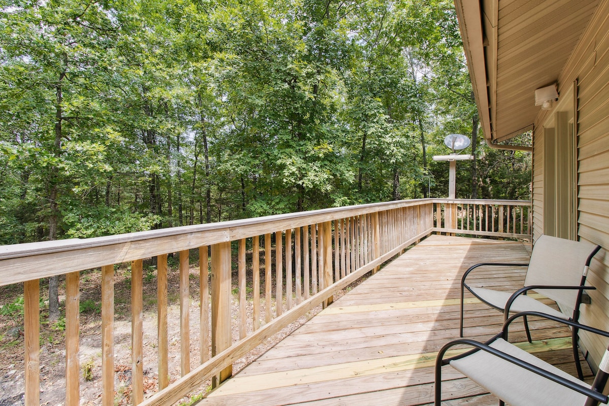 Serene Yellville Retreat: 85 Acres of Woodland!