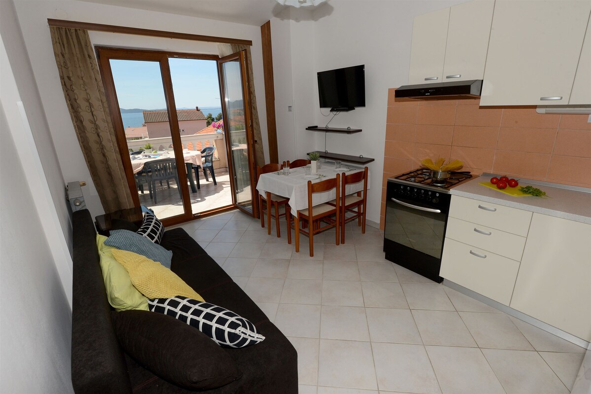 Two Bedroom Apartment, seaside in Zadar, Terrace