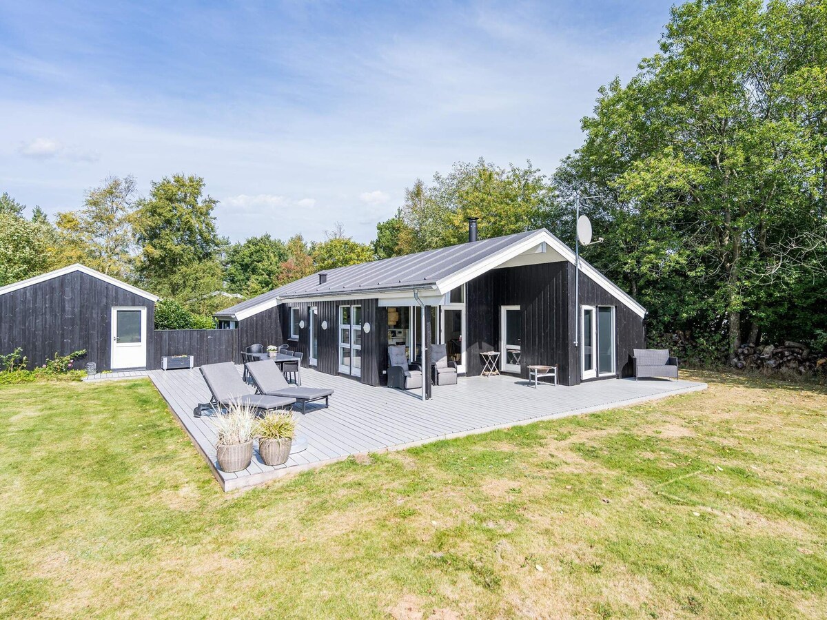 6 person holiday home in oksbøl