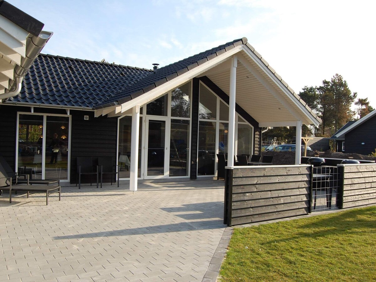 14 person holiday home in blåvand