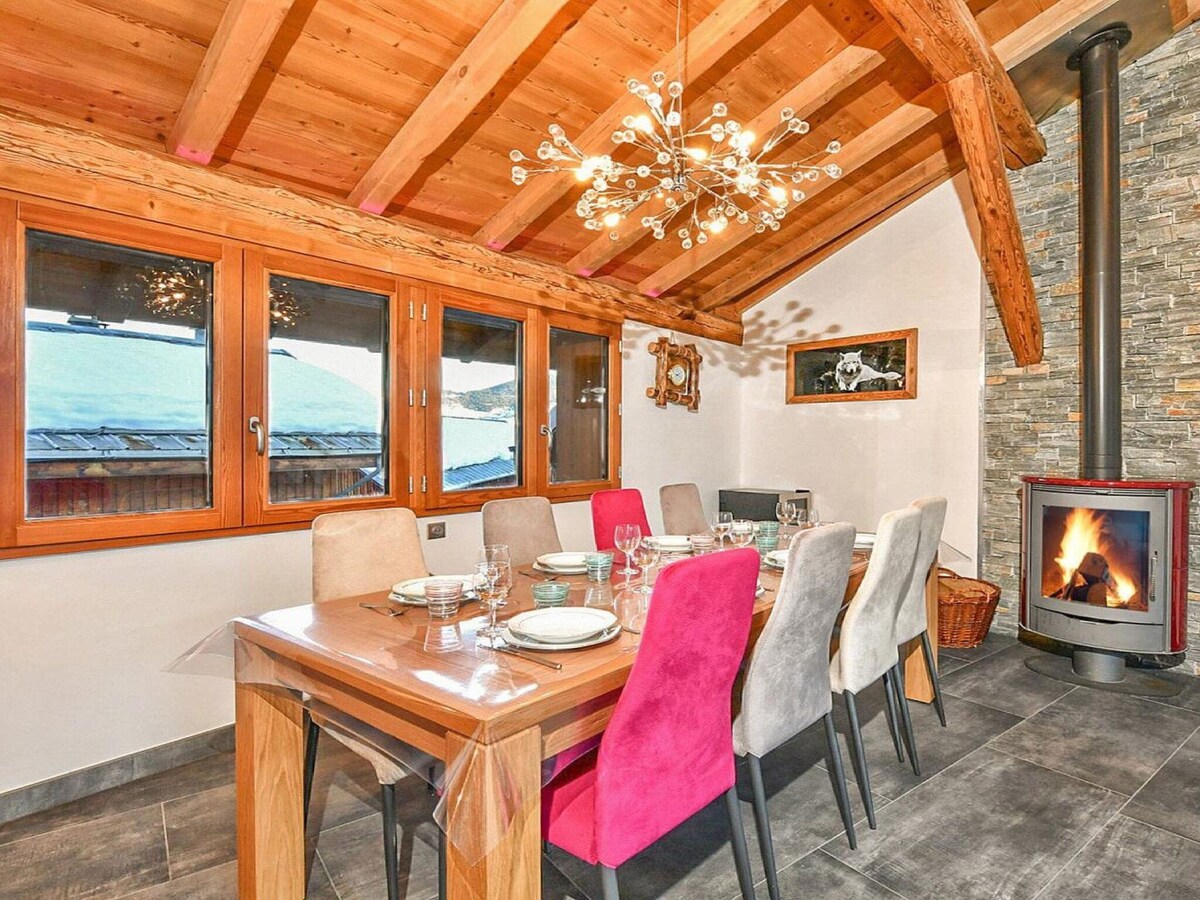 Cosy chalet in village of Les Allues