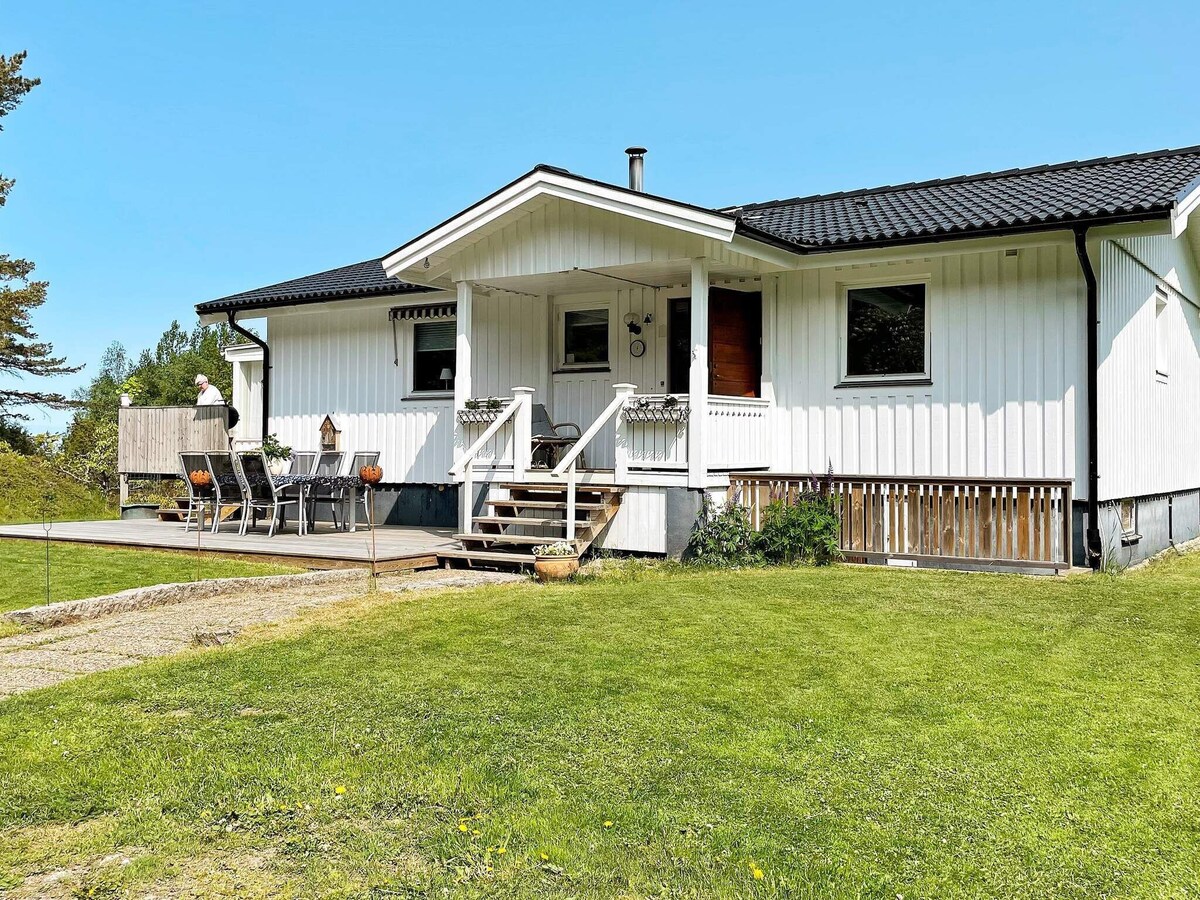 6 person holiday home in uddevalla