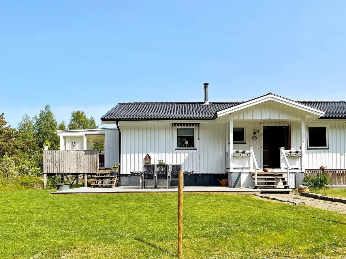 6 person holiday home in uddevalla