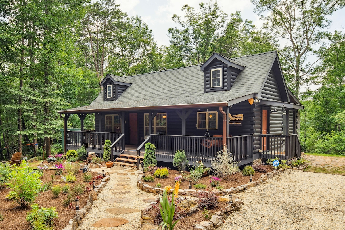 Lake Lure Cabin Rental w/ Private Outdoor Oasis!