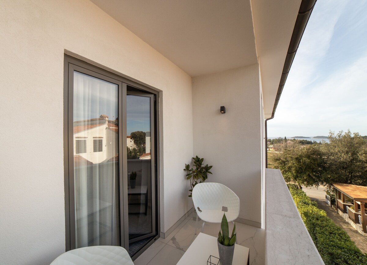 Room, in Rovinj, Balcony