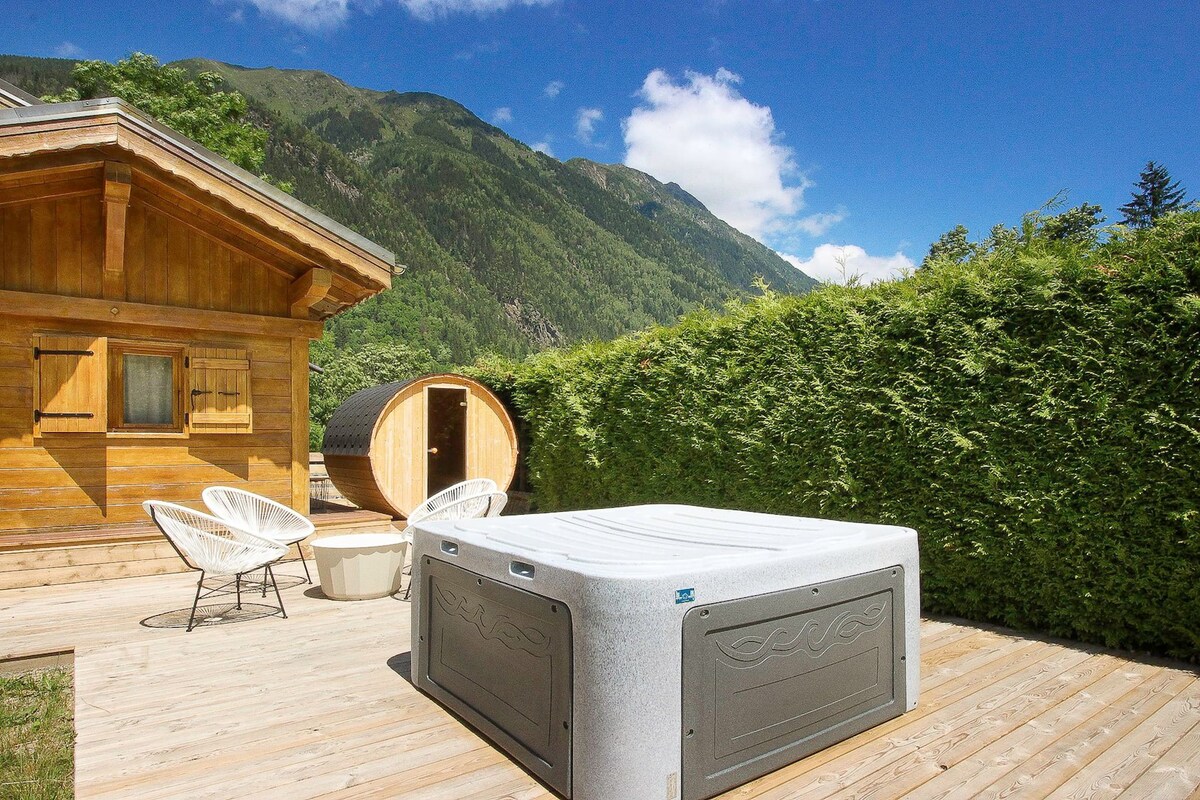 Chalet Bechar · Garden | Sauna & Jacuzzi