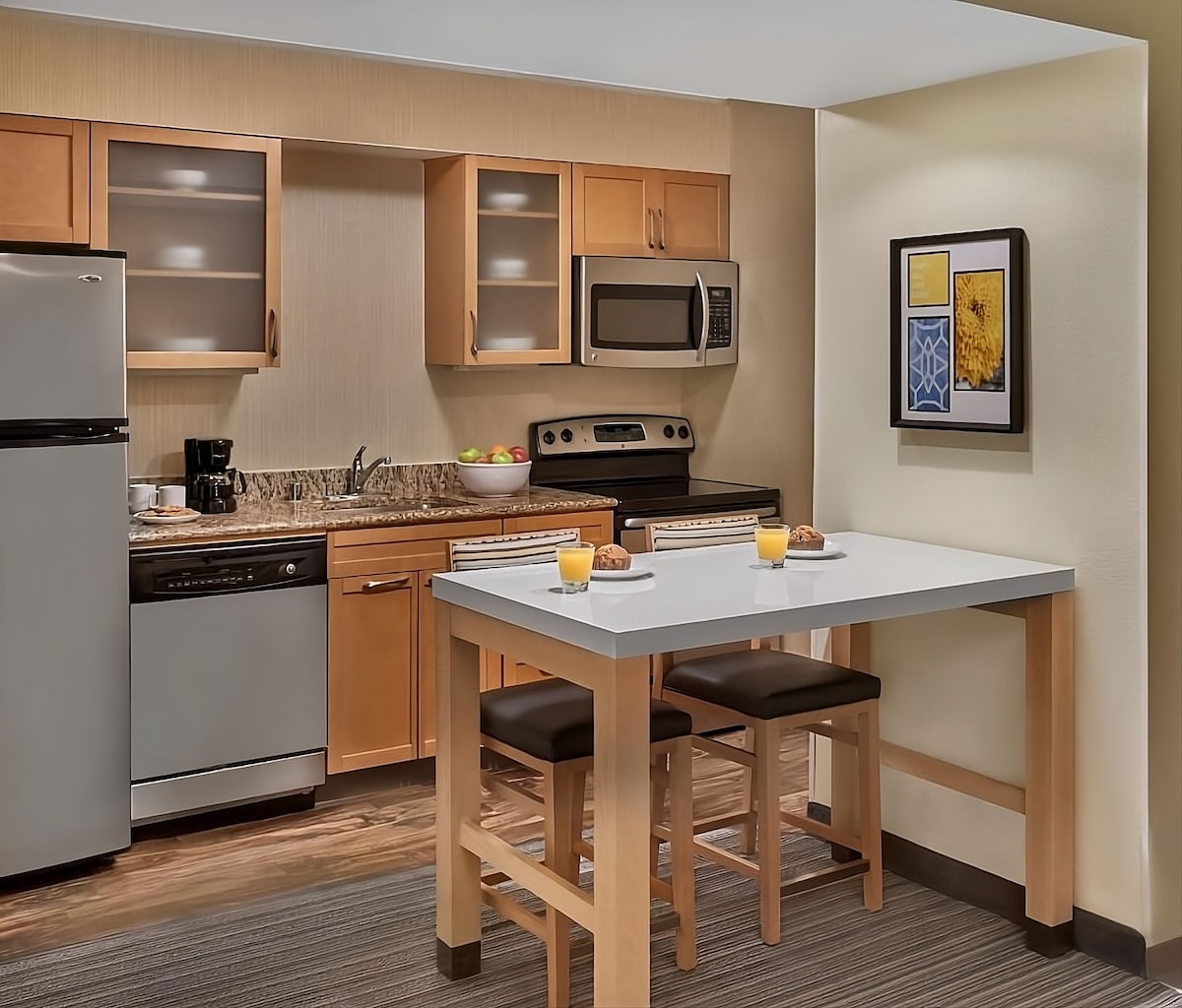 Wilmington Fun! Pet-Friendly Suites w/ Breakfast