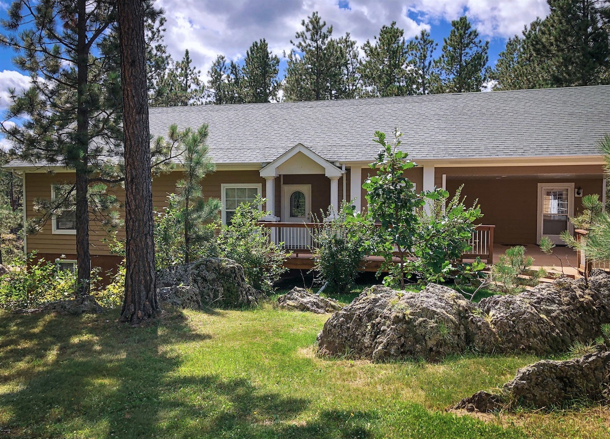 Two Bedroom Secluded House near Mount Rushmore