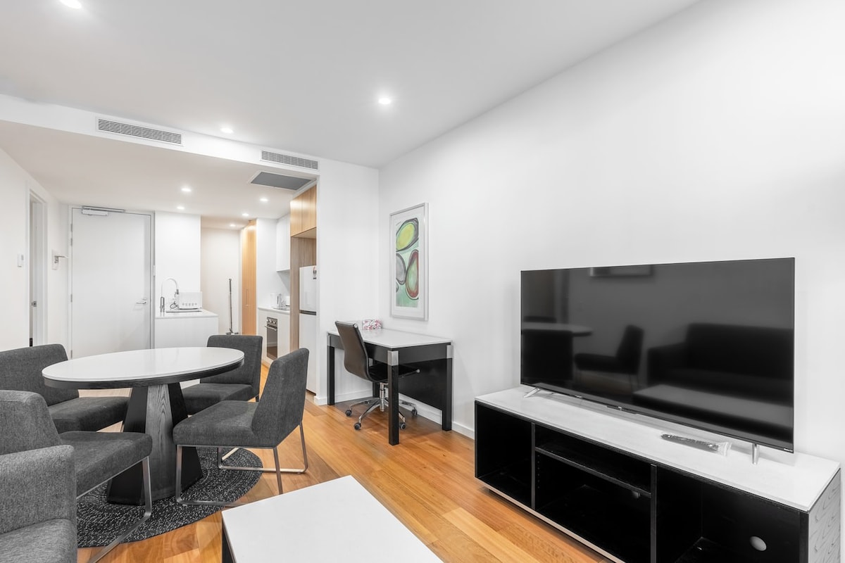 Cozy Two bedroom apartment next to Canberra Centre