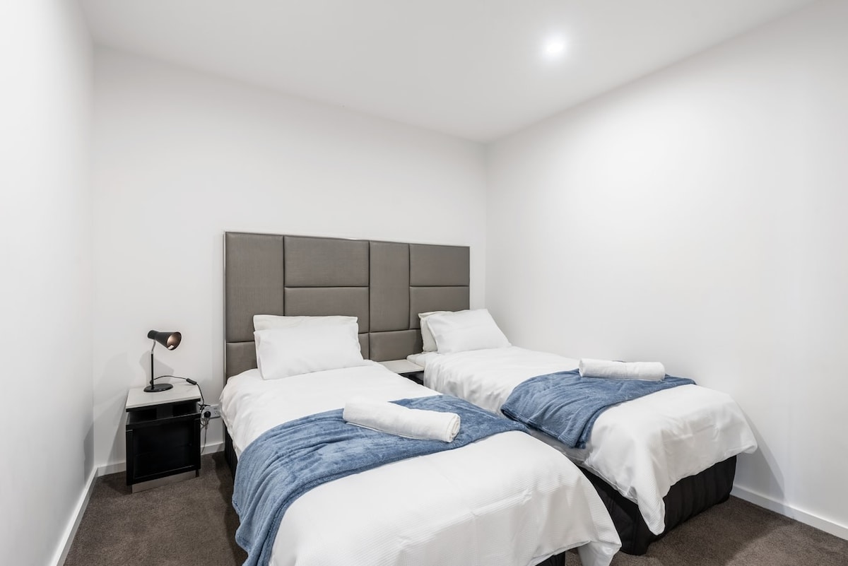 Cozy Two bedroom apartment next to Canberra Centre