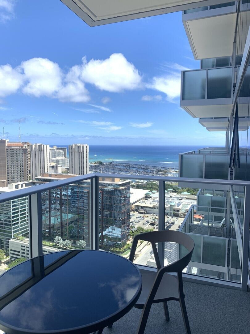 2 Bed 2 bathroom with Stunning Views in Ala Moana