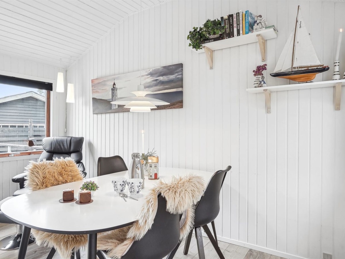 "Tjarven" - 300m from the sea by Interhome