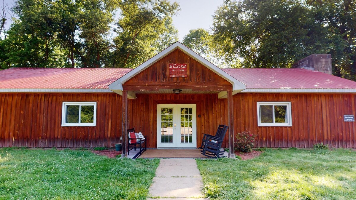 Trails End Lodge: Budget Friendly in Hocking Hills